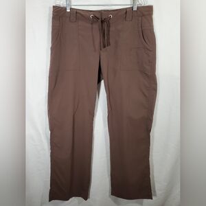 Magellan Outdoors Brown Lightweight Cargo Pants